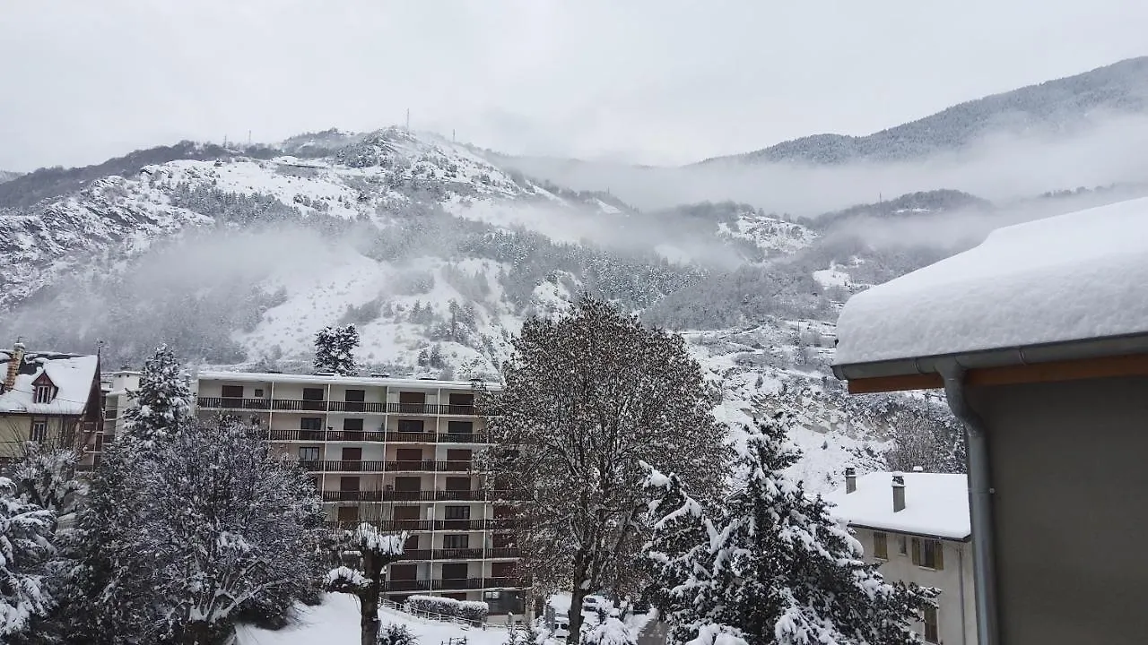Apartment Ski 3 Vallees A 80M Telecabine De L'Olympe - Appt 50M2, 3Etoiles Brides-les-Bains